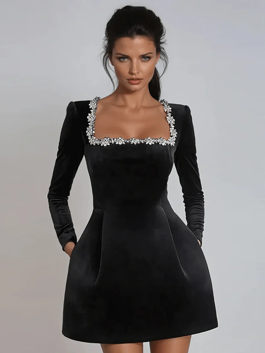 Aila Christmas Dress – Festive Holiday Style